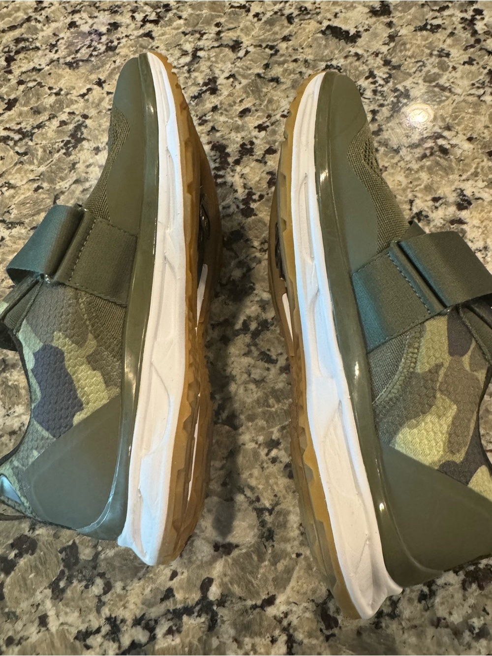 Women's Olive Green Camouflage Cycle Shoes. - Picture 2 of 3